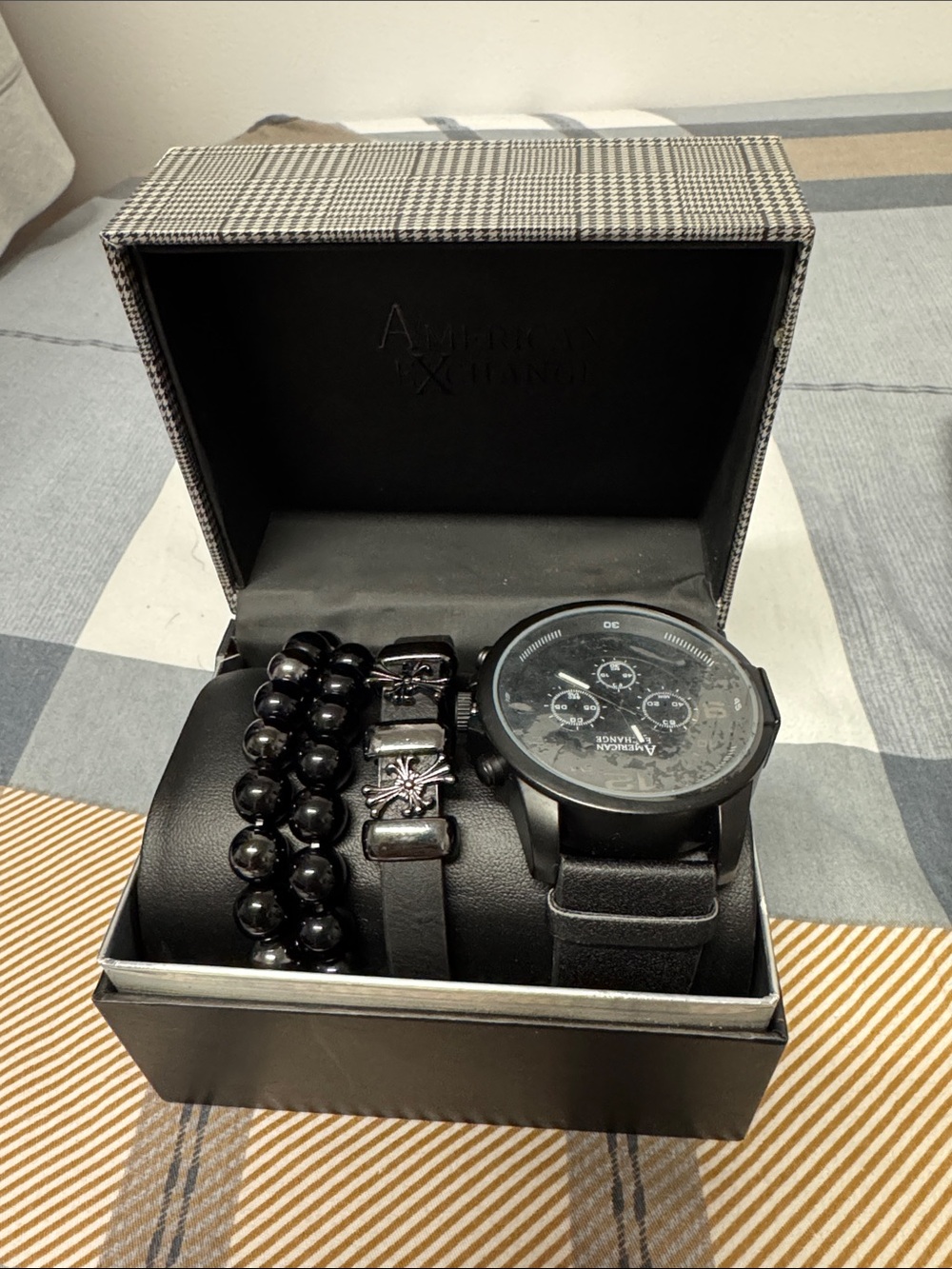 American Exchange - All-Black Men's Watch and Bracelet Set - Fashion Chronograph